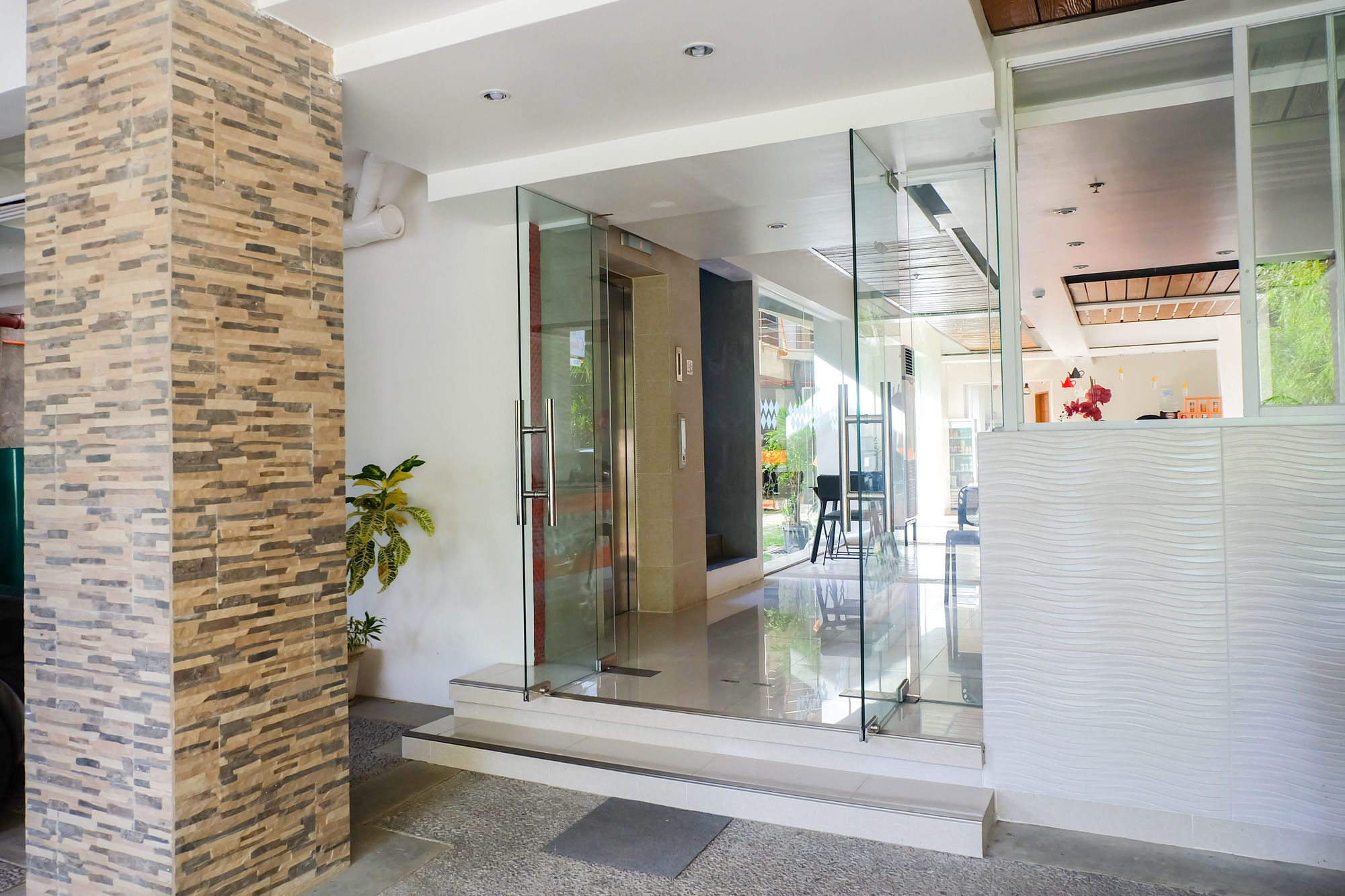Chambre Mactan Hotel Мактан Экстерьер фото